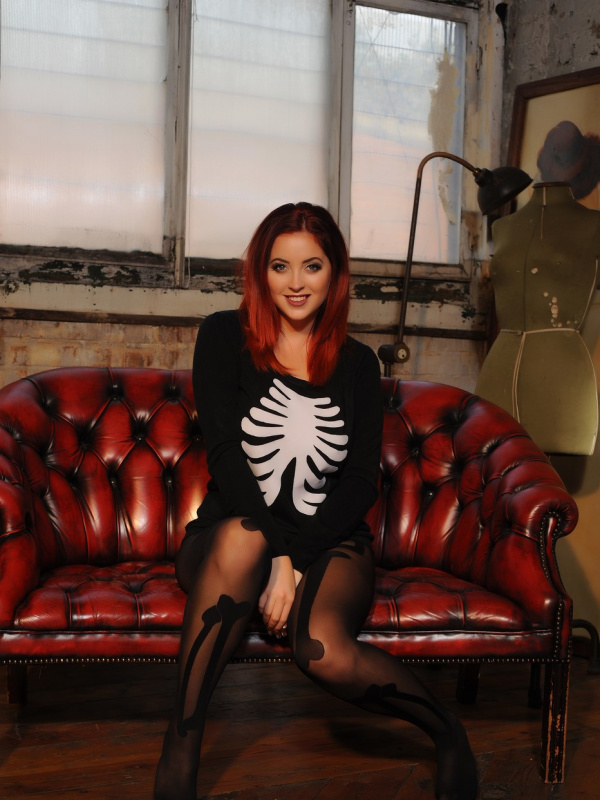 Lucy V Photos - Skeleton top